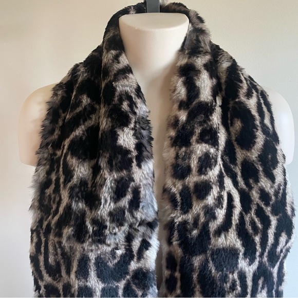 Vintage Leopard Print Scarf - Picture 2 of 8